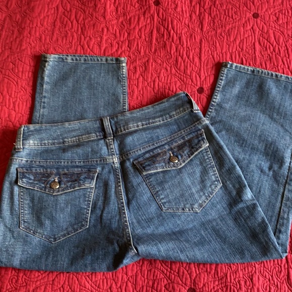 5/$25 Riders by Lee Jean Capris - Picture 2 of 9